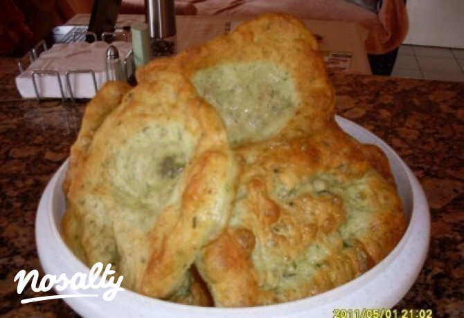 Medvehagymás lángos