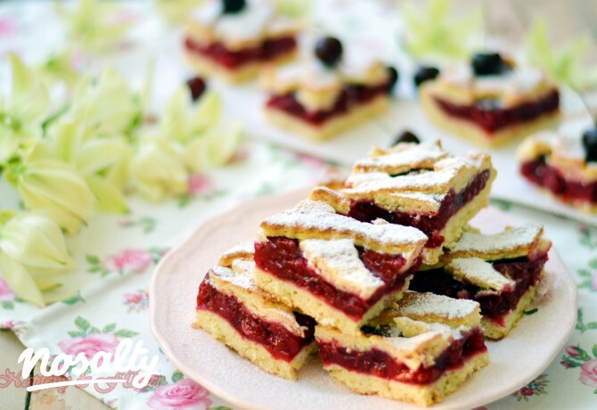Meggyes pite Napfény és fűszertől