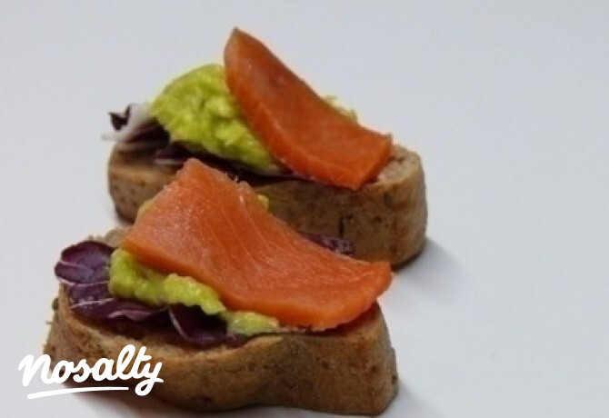 Lazacos avokádókrémes tapas