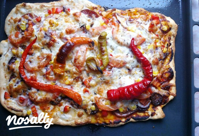 Ínyenc pizza pepperonival