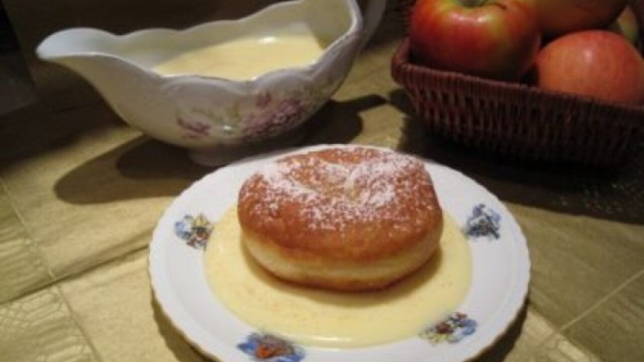 Almás fánk vaníliasodóval