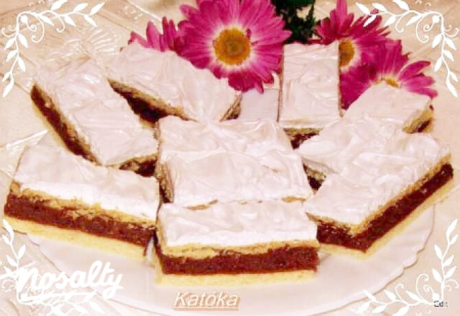 Katóka szelet, ahogy Edit készíti