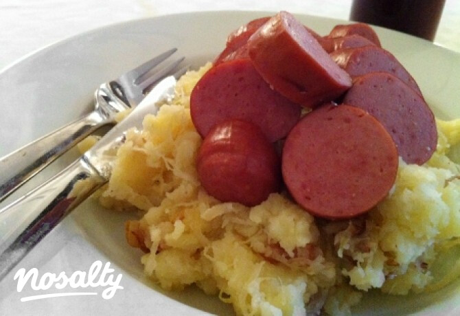 Savanyú káposztás főtt krumpli