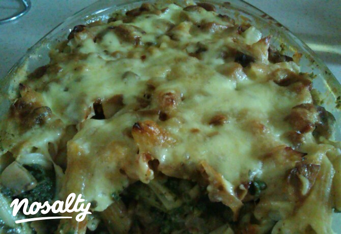 Rakott spenótos-gombás penne