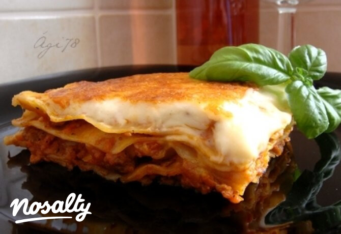 Klasszikus lasagne házi sugoval