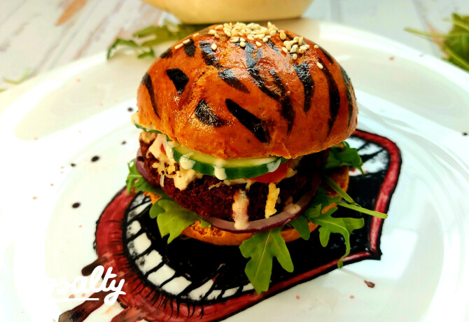 Tigris bucis diós céklaburger
