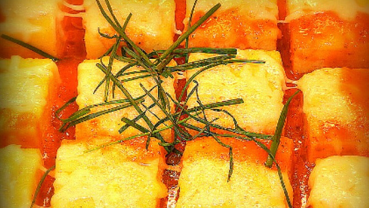 Márványsajttal gratinírozott polenta