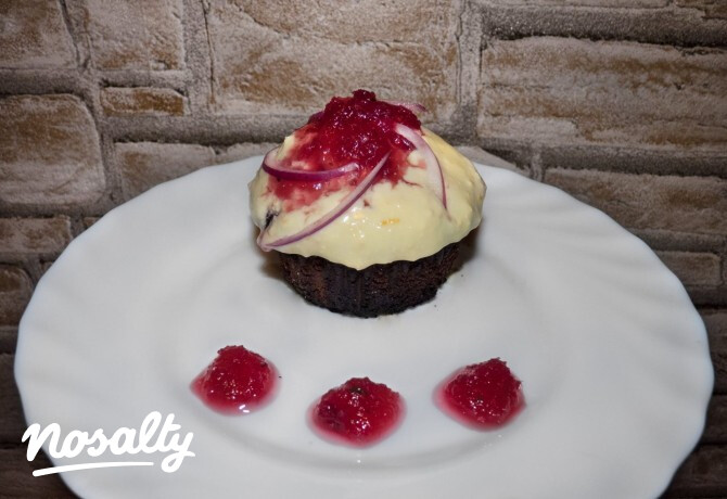 Chilis-csokis muffin narancsos sajtkrémmel