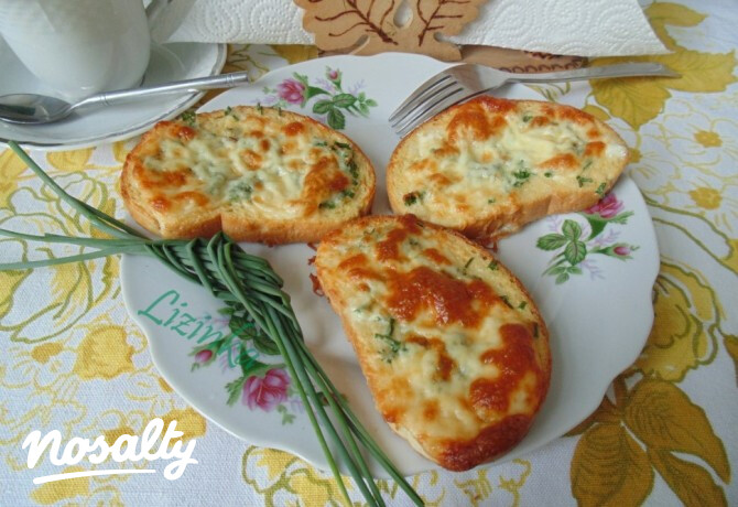 Zöldfűszeres bundás kenyér zsiradékmentesen
