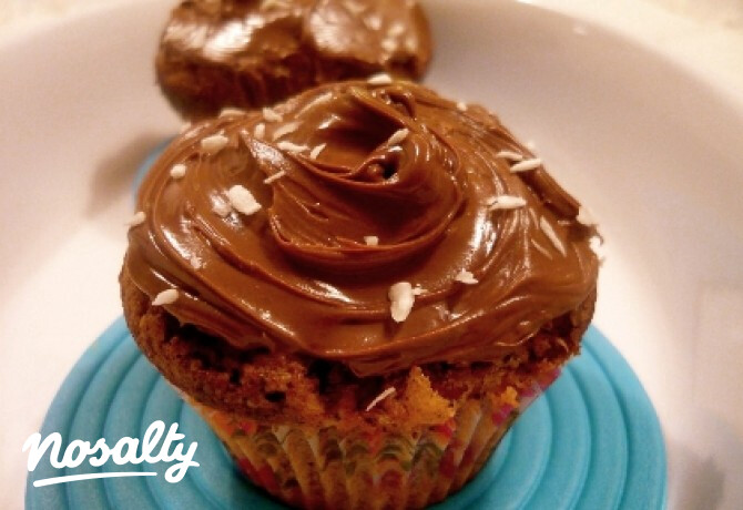 Meggyes-mákos muffin mogyorókrémesen