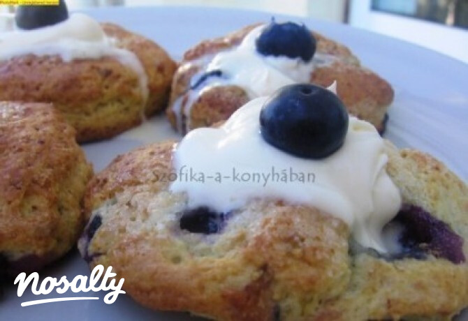 Áfonyás - vaníliás scones