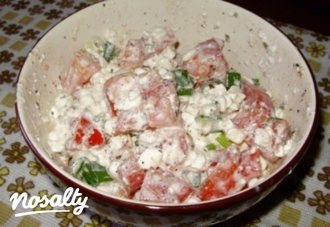 Paradicsomsaláta cottage cheese-zel