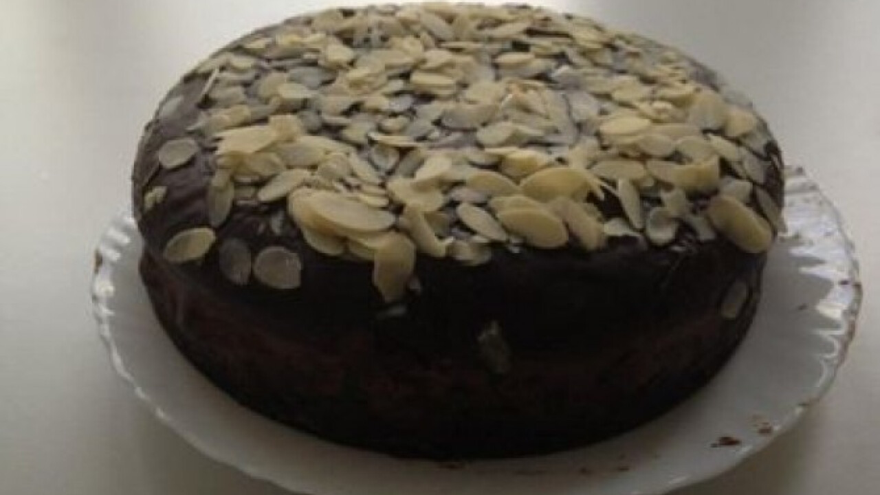 Hamis feketeerdő-torta mandulával
