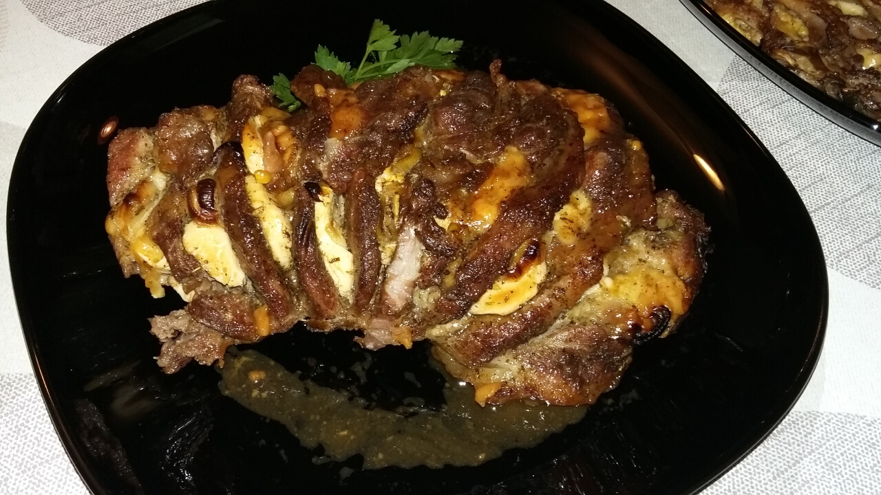 Töltött tarja Mónika konyhájából