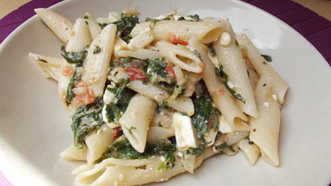 Spenótos fetás penne