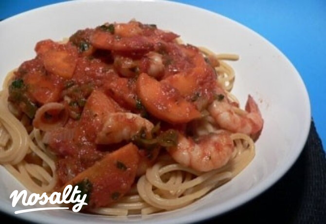 Paradicsomos-sárgarépás-garnélás spagetti