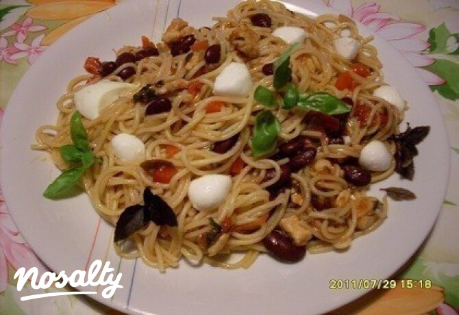 Paradicsomos spagetti - csirkemellel és vörösbabbal
