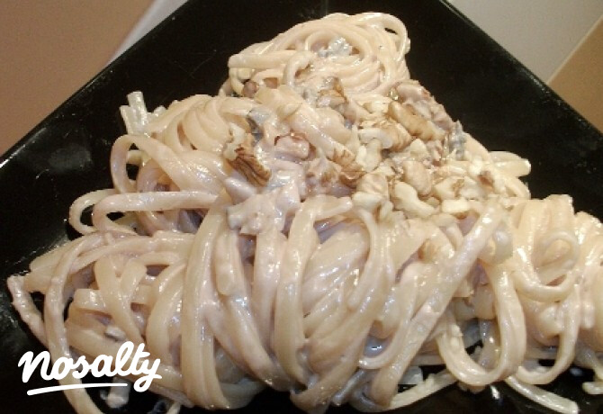 Gorgonzolás-diós linguine