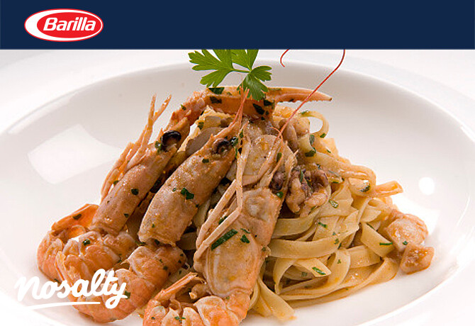 Tagliatelle tintahallal és garnélarákkal