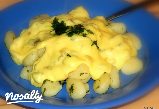 Tejszínes-csiperkés-rókagombás gnocchi