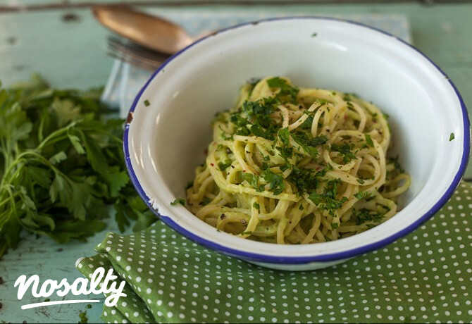 Avokádószószos spagetti