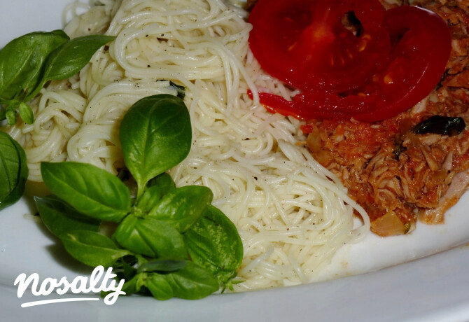 Paradicsomos tonhalragu spagettival