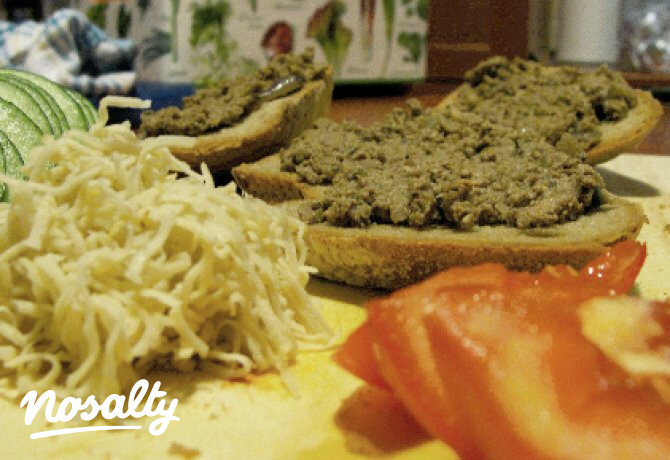 Fűszeres kenőmájas