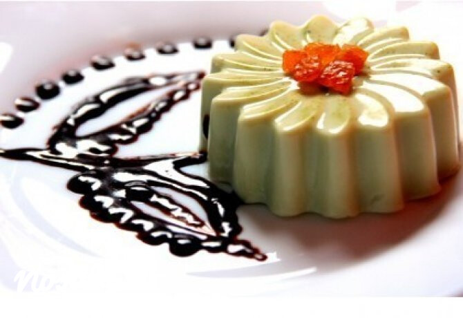 Zöld teás panna cotta csokiszósszal
