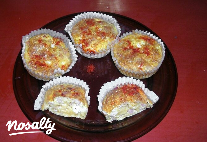 Baconos tojásrántotta muffin
