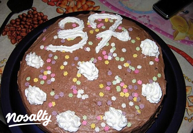 Pudingkrémes vizes piskótás torta