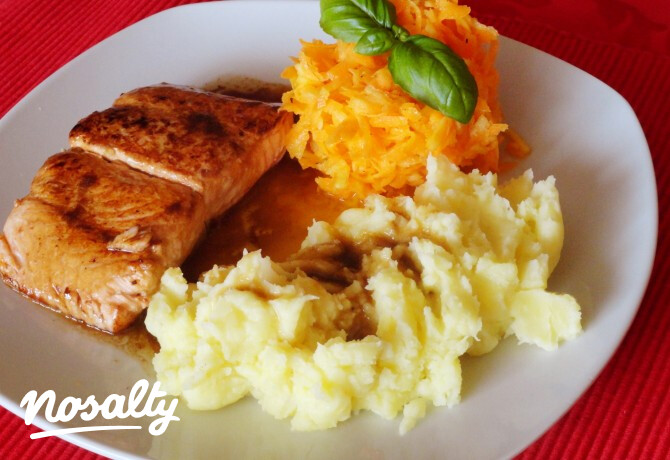 Teriyaki lazac burgonyapürével és sárgarépa salátával