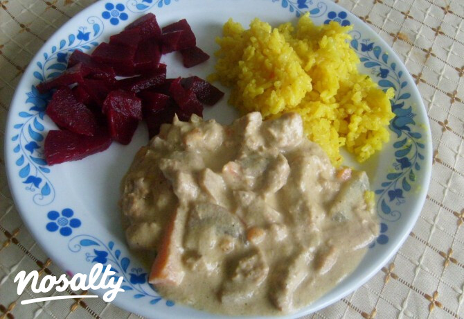 Sertéshús stroganoff módra