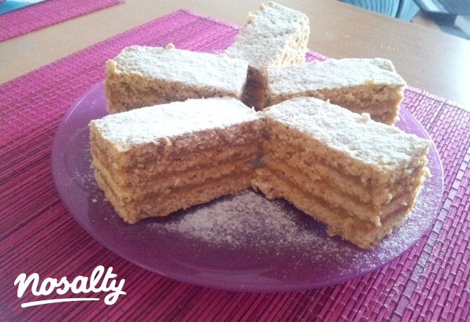Négylapos karamellás szelet