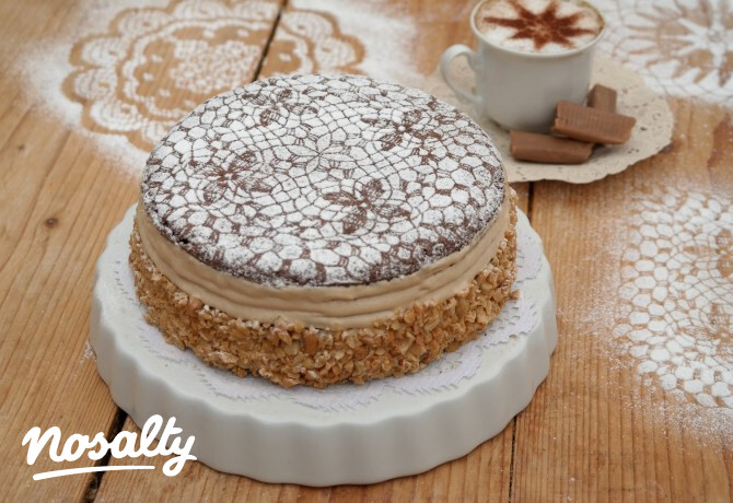 Ezen a képen: Karamellkrém-torta