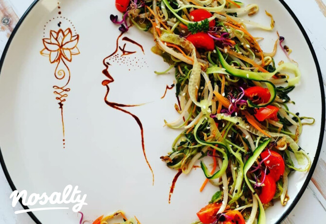 Fűszeres cukkini-spagetti (friss-üde)