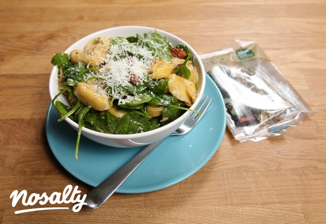 Füstölt sonkás tortelloni-saláta SPAR enjoy. balzsamecetes öntettel