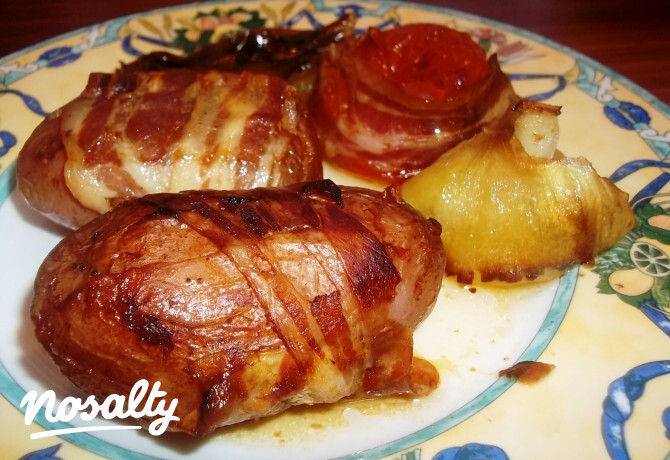 Baconbe tekert kéksajtos krumpli