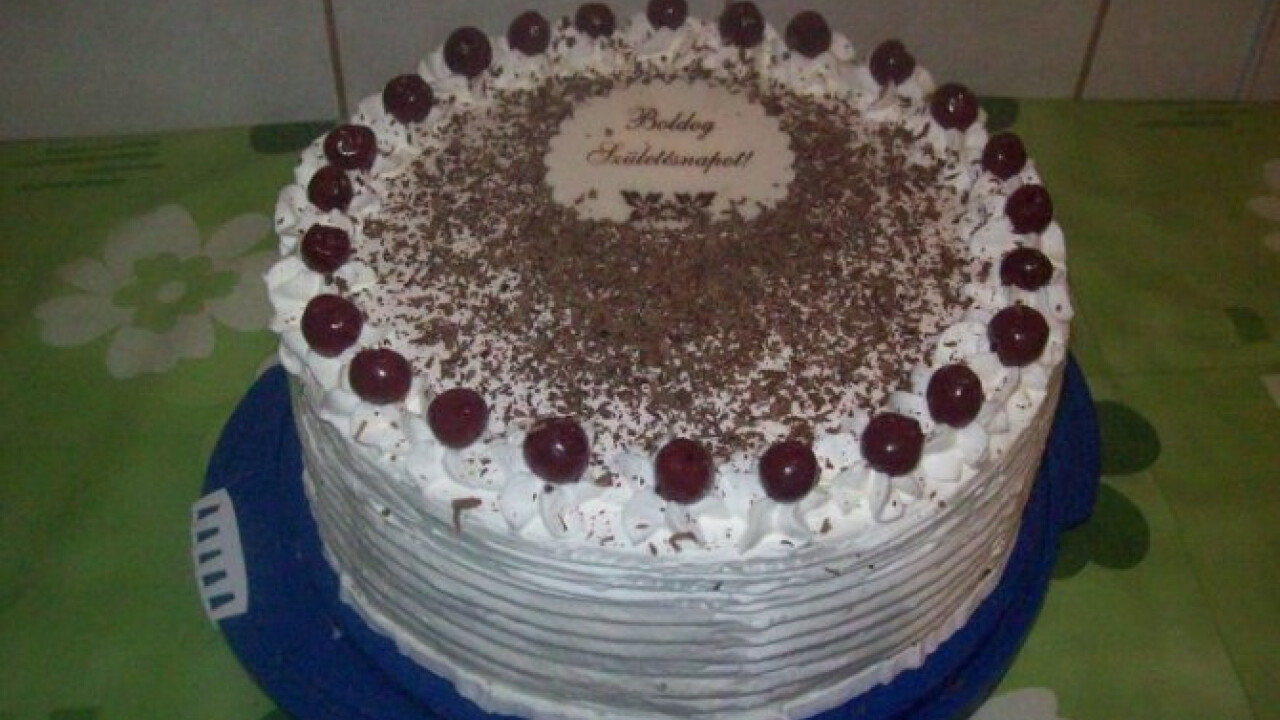 Feketeerdő-torta Mana konyhájából