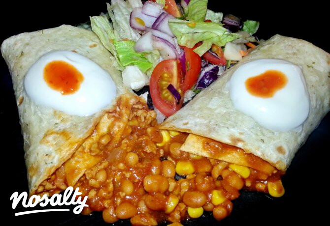 Chilis babos tortilla tekercs
