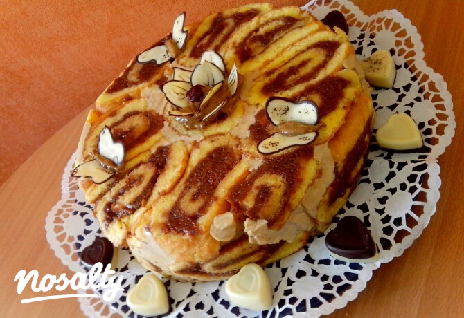 Hamis tiramisu krémes charlotte torta