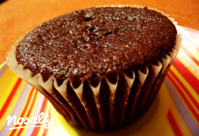 Gluténmentes kakaós-meggyes muffin Horandrától