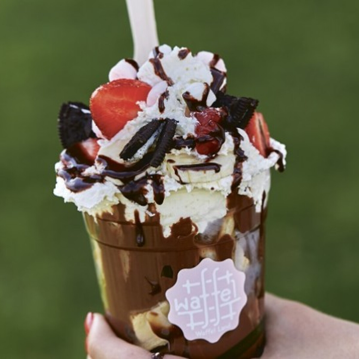 Edes Ropogos Waffel Nosalty