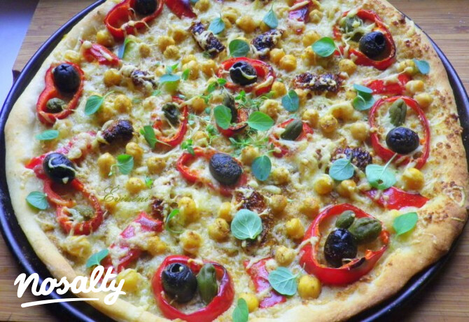 Vegetáriánus mediterrán pizza