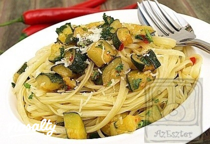 Extra csípős cukkinis linguine