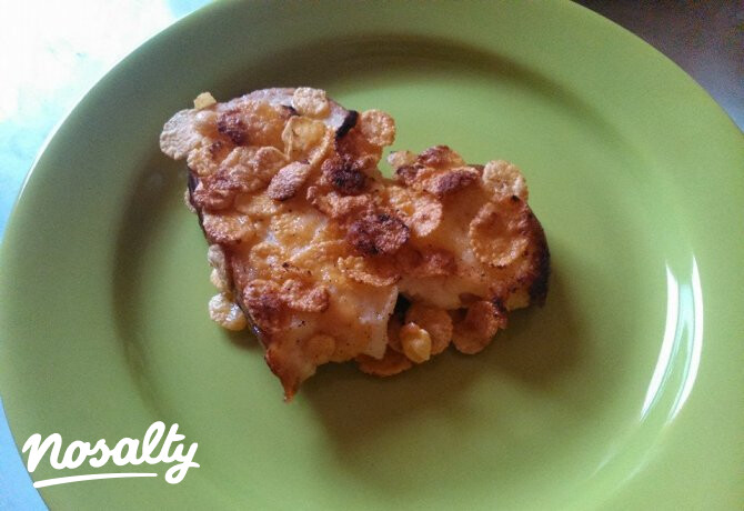 Vaníliasodós kalács corn flakes-szel vajon kisütve