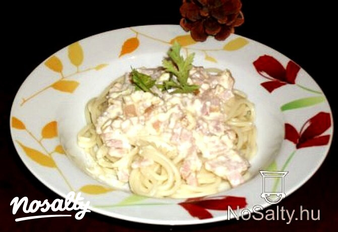 Spagetti carbonara füstölt szalonnával