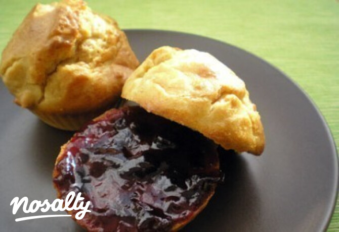 Földimogyorós muffin áfonyalekvárral