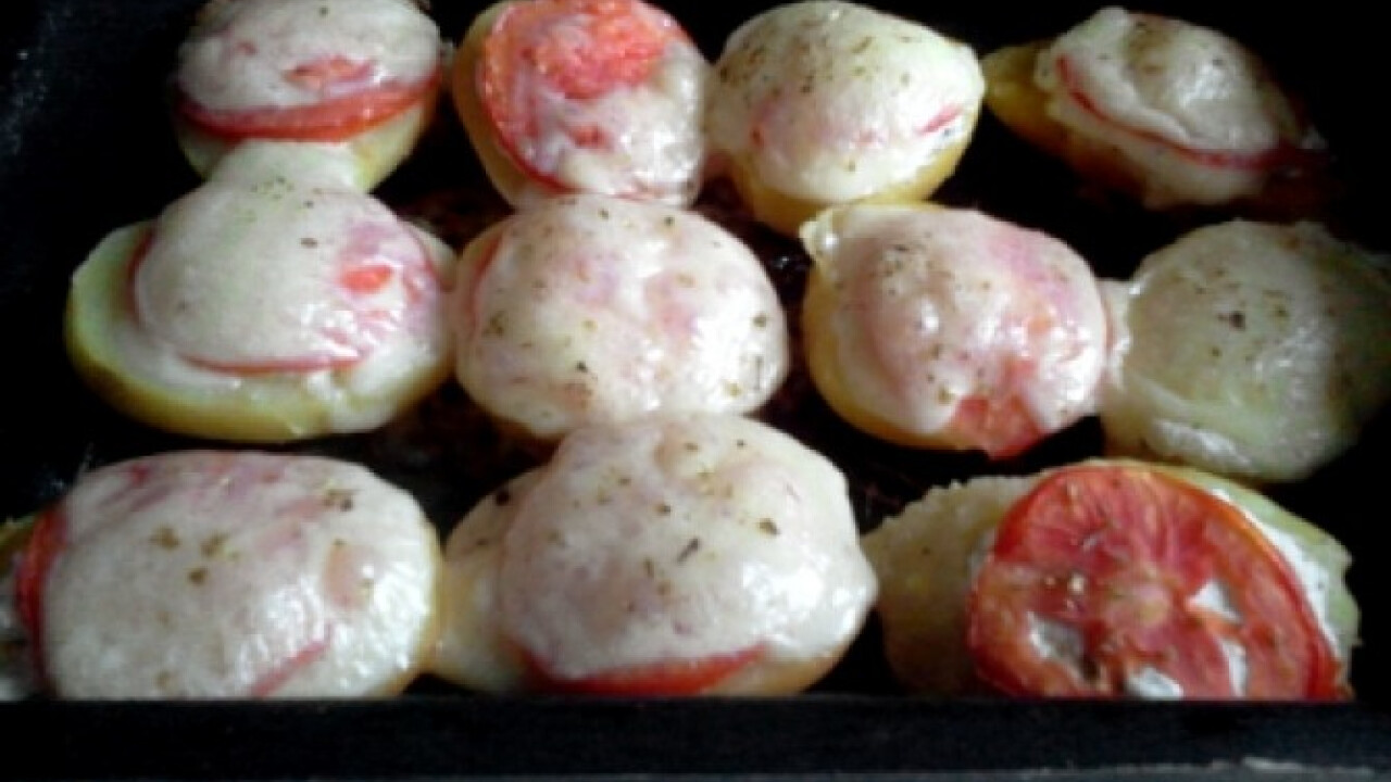 Fetás-paradicsomos mozzarellás krumpli