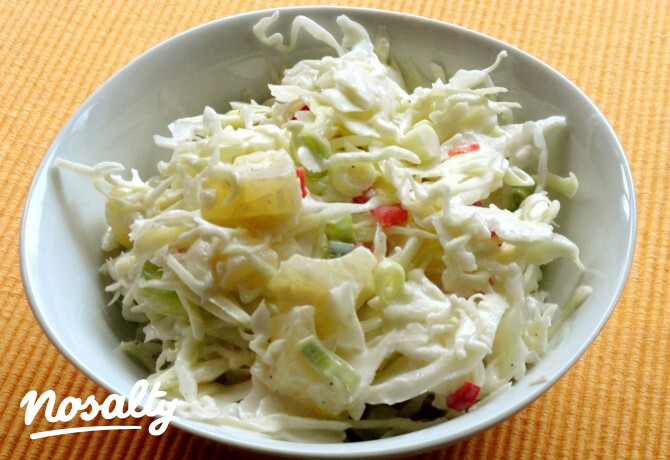 Ananászos-chilis káposztasaláta