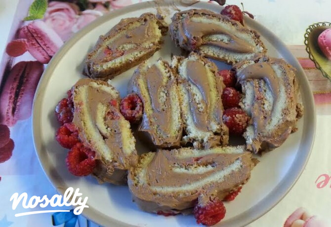 Csokis-mandulás rolád málnával | Nosalty